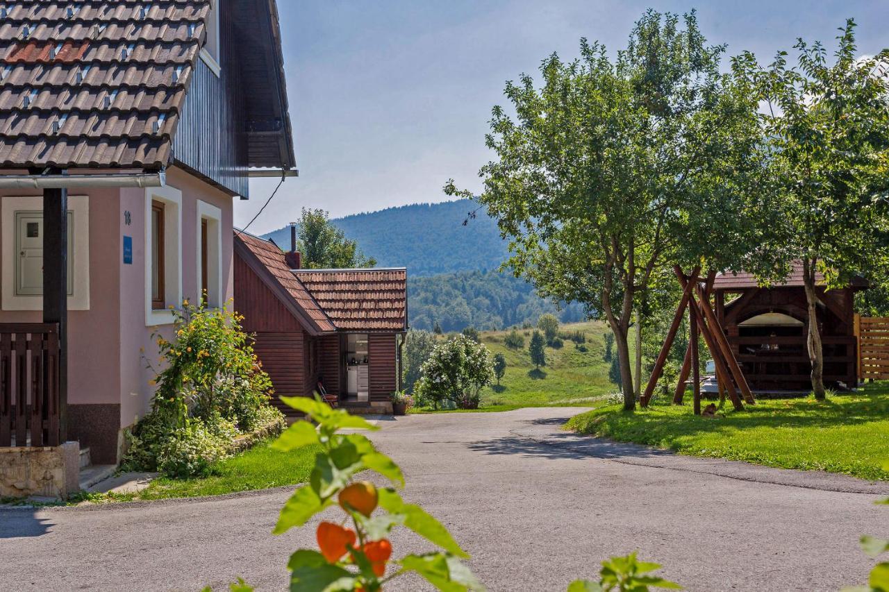 Andrea In Sertic Poljana - Haus Fuer 6 Personen Плитвицька Єзера Екстер'єр фото