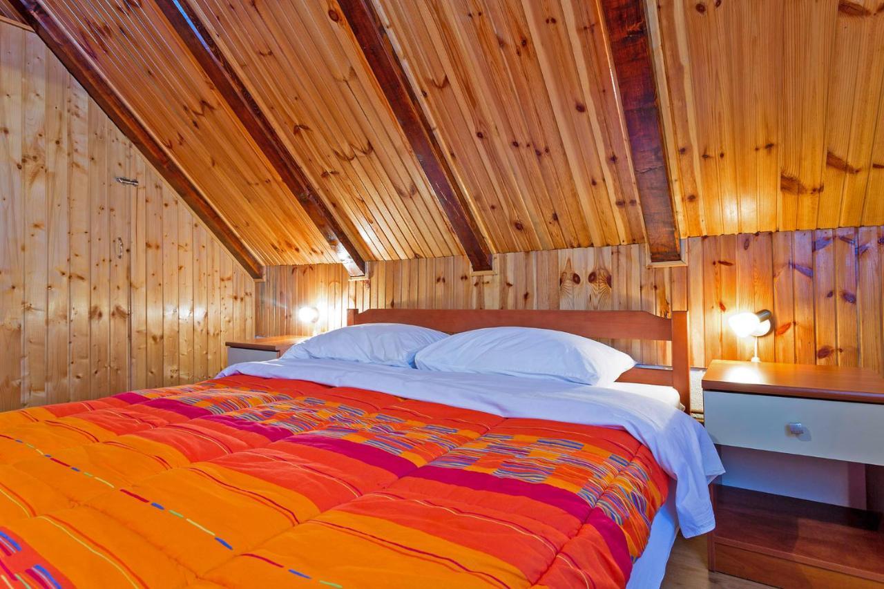 Andrea In Sertic Poljana - Haus Fuer 6 Personen Плитвицька Єзера Екстер'єр фото